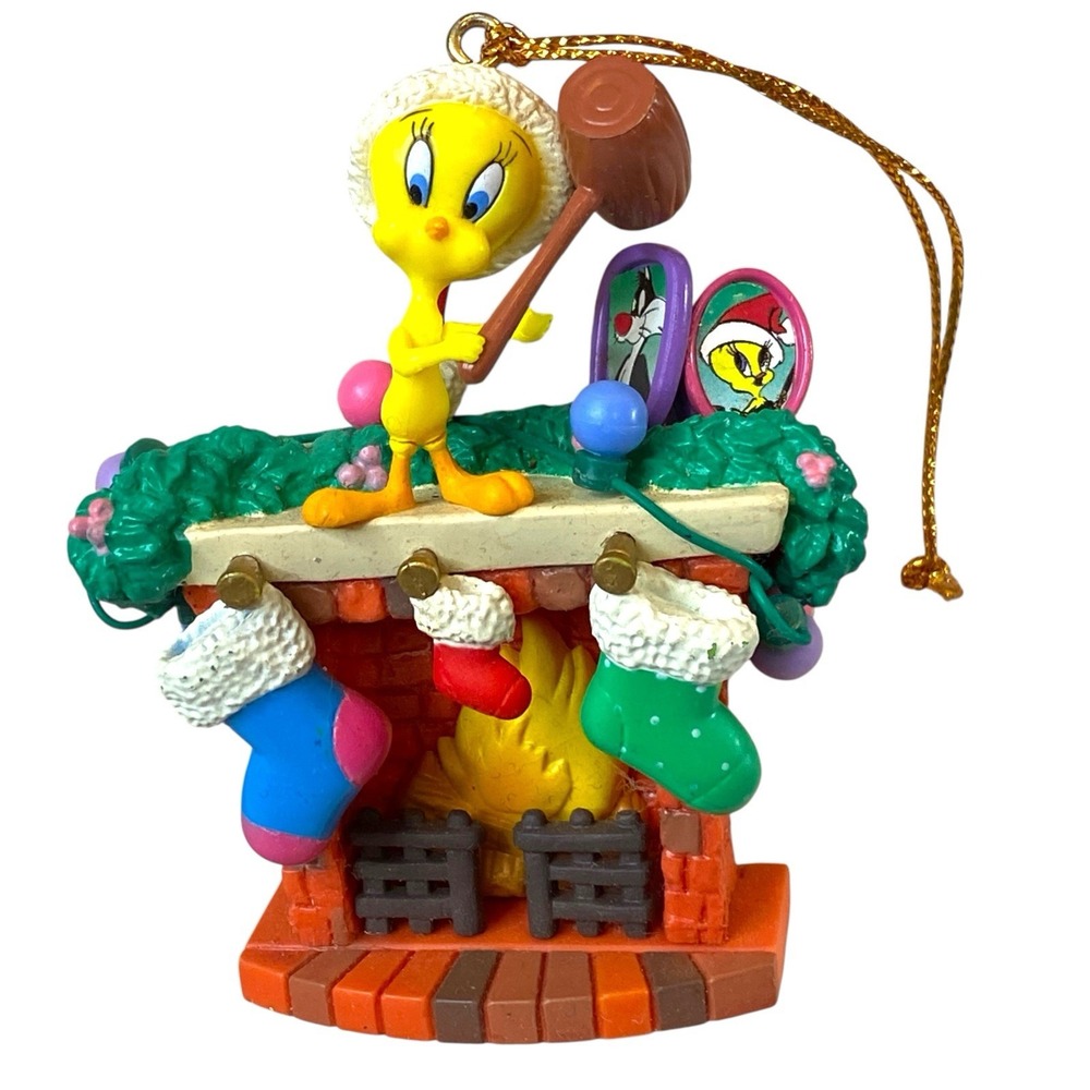 Vintage 1996 Warner Bros Looney Tunes Tweety Bird‎ Christmas Ornament Fireplace